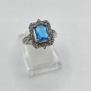 Classy Natural Blue Topaz 925 Sterling Silver Ring